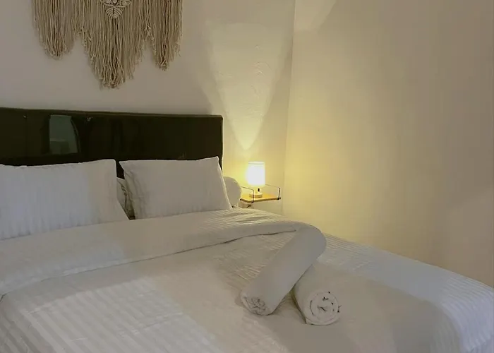 Vakantiehuis D'wangsa Villas- Balinese House 2br With Pool Near Balangan *
